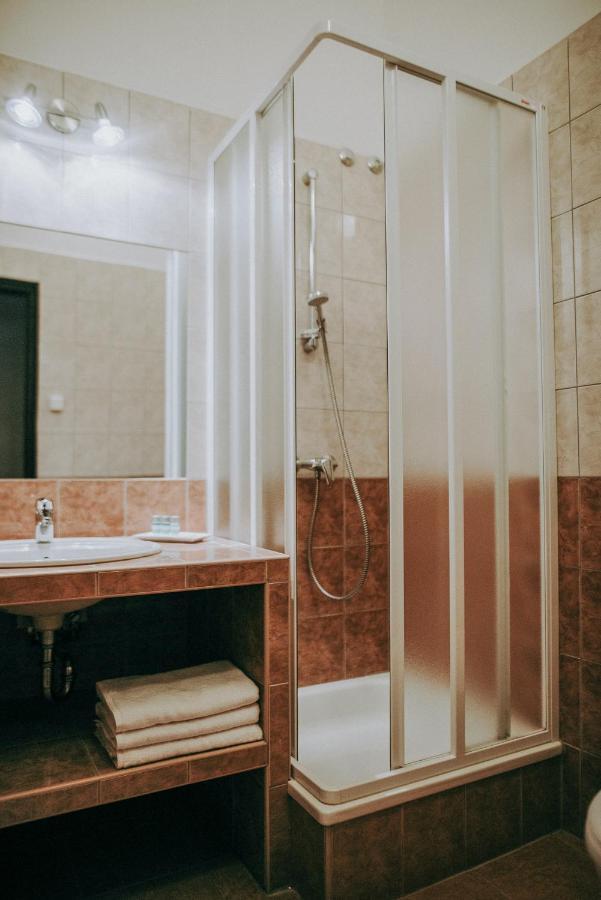 Platan Hotel Siofok Ngoại thất bức ảnh